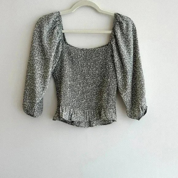 Paper Crane Smocked Floral Blouse, Puff Sleeve Green Fall Top, Size Medium - Picture 11 of 16